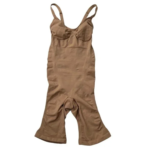 SKIMS Sculpting Bodysuit Mid Thigh Open Gusset NEW Shapewear Sienna S/M - Picture 2 of 12